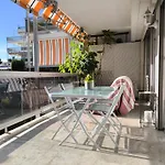 Seli 2 Pieces Classe 52 M2 Terrasse 20M2 Plages Piscine Antibes Juan Parking