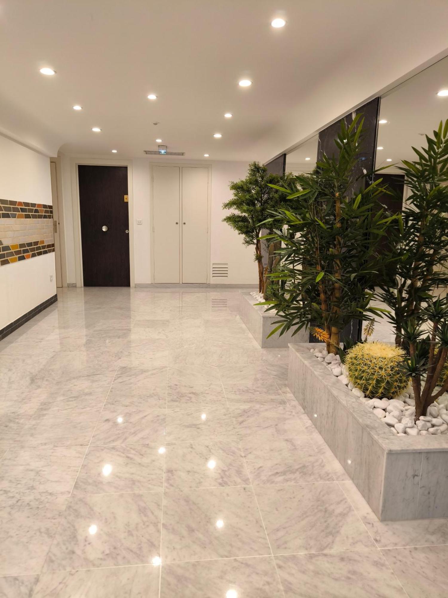 Appartement Seli 2 Pieces Classe 52 M2 Terrasse 20m2 Plages Piscine Juan Parking Antibes
